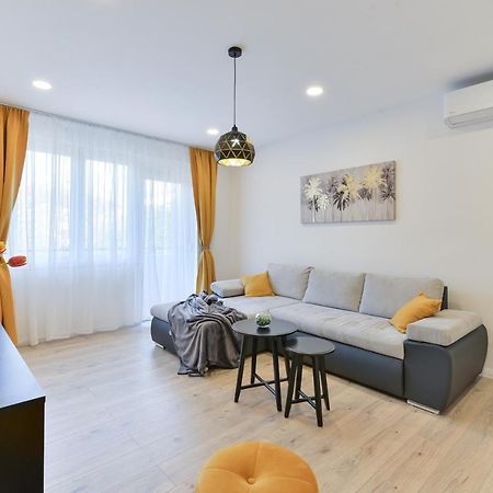 Zara Lumina Apartment Eksteriør billede